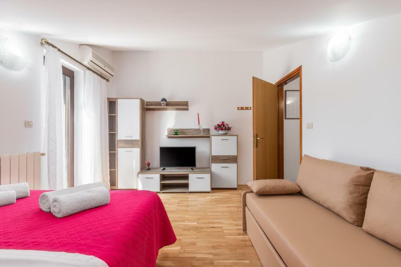 Apartments Prekalj Poreč Eksteriør billede